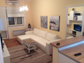  Apartment Satus  Подстрана
